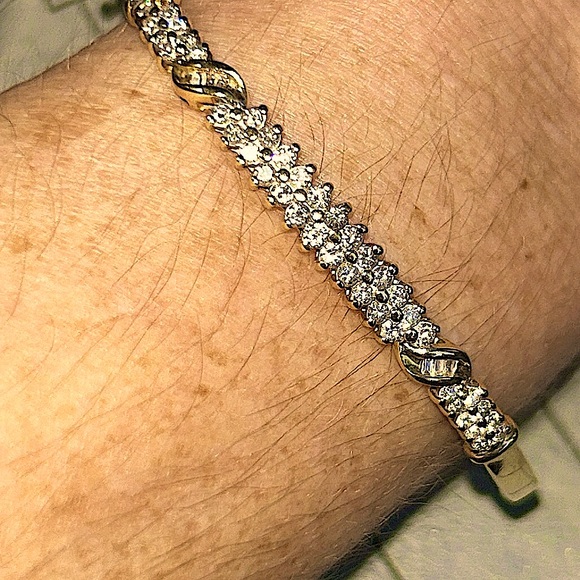 Vintage 14K Diamond Hinged Bangle Bracelet - Picture 6 of 8